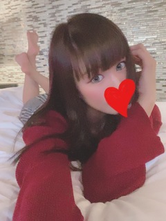 つきな